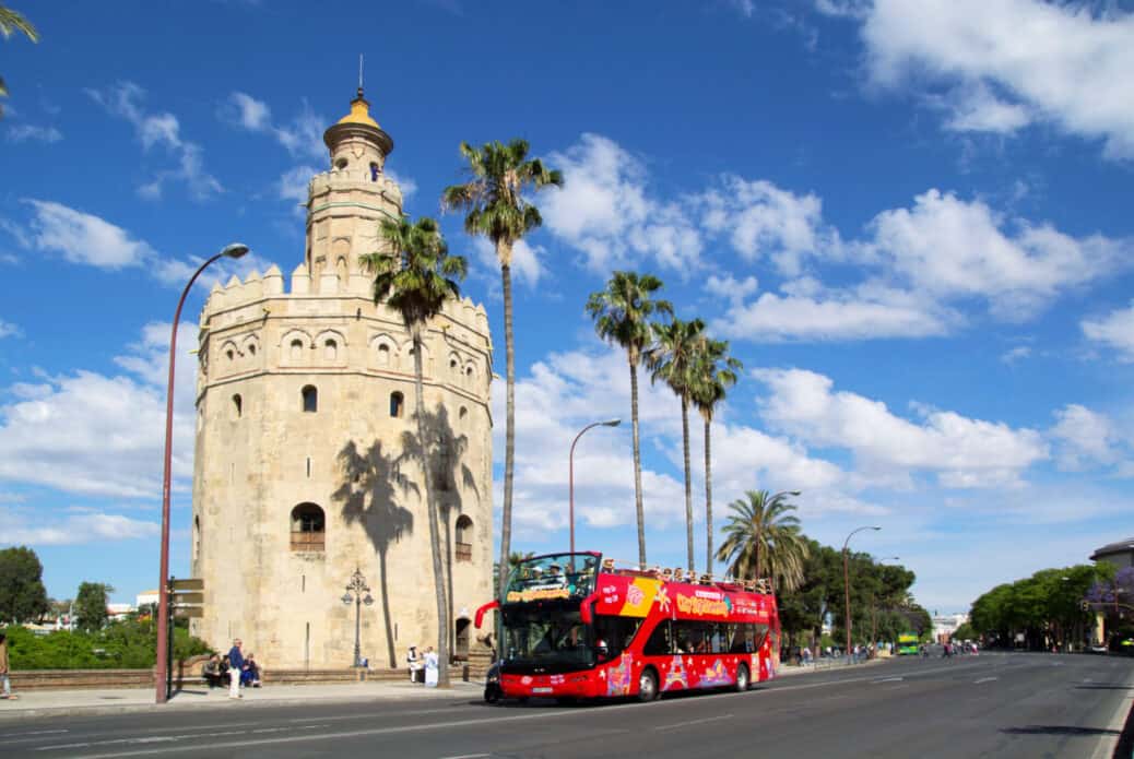 Croisière, visite à pied et bus touristique