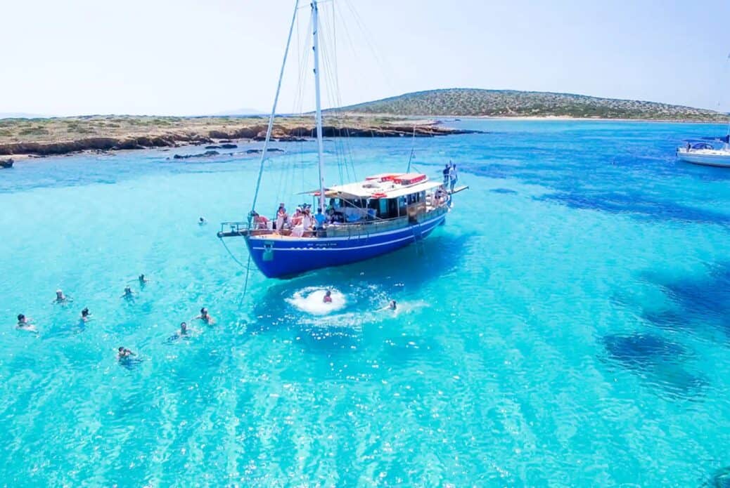 Croisière de baignade d'une journée à Antiparos et Despotiko