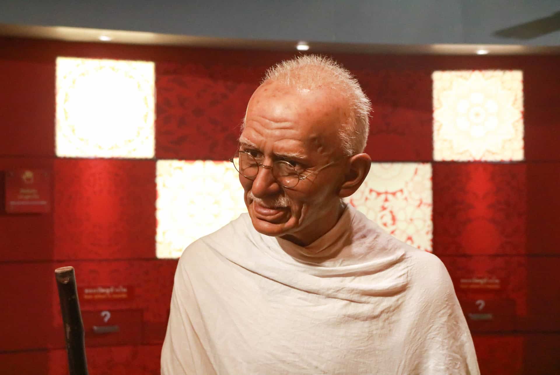 gandhi madame tussauds amsterdam