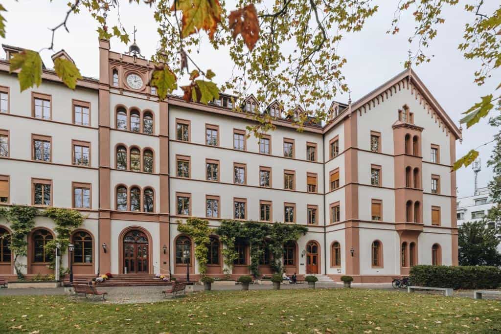 odelya stadthotel im park