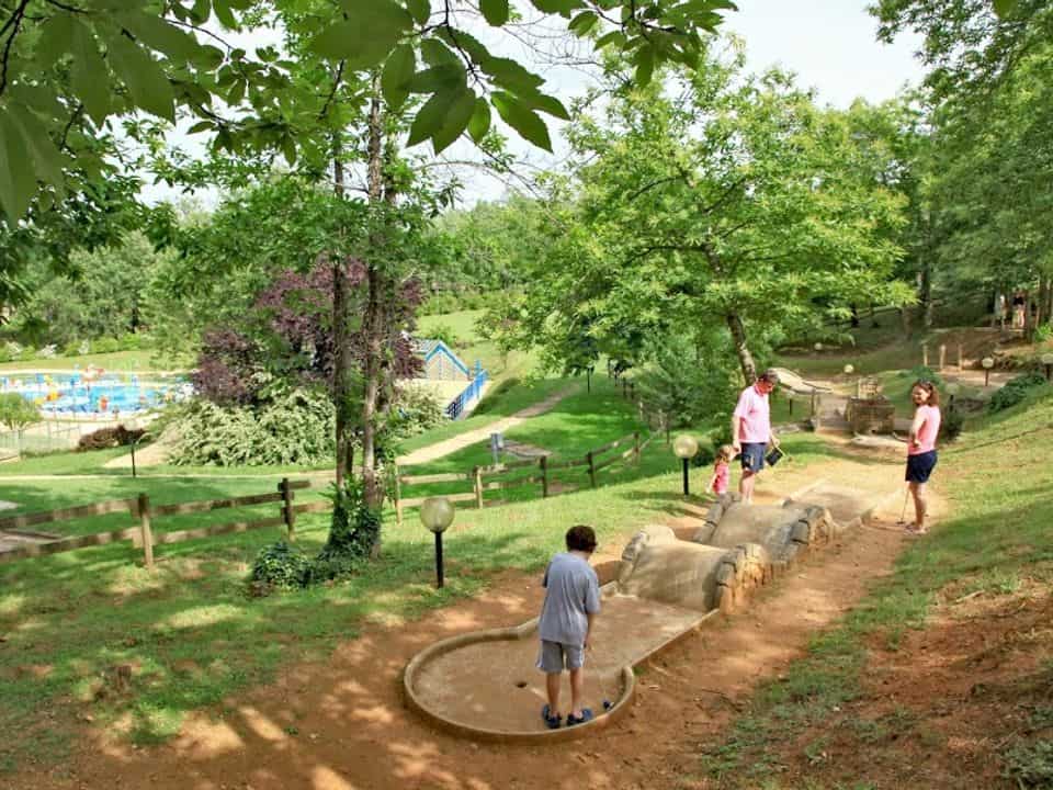 camping saint avit loisirs mini golf