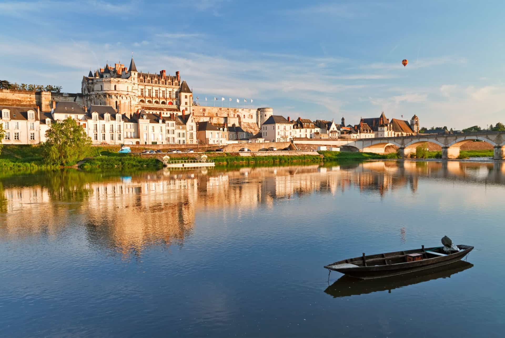 village amboise et son chateau