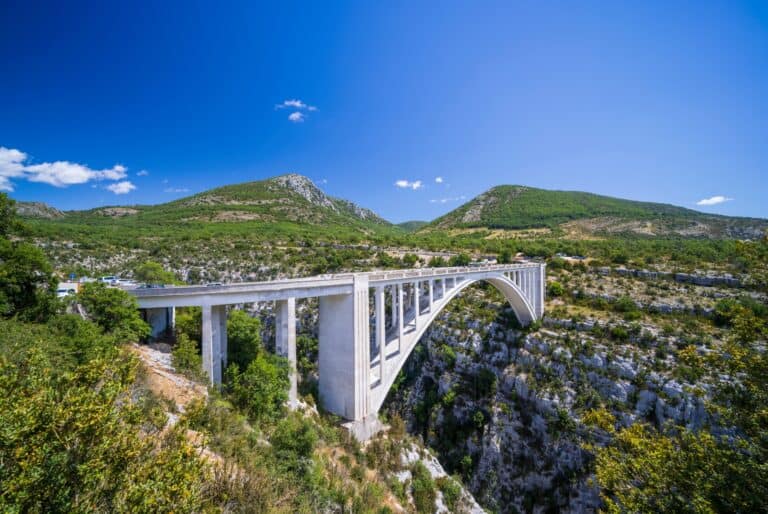 Saut à l'élastique du Pont de l'Artuby (182m)