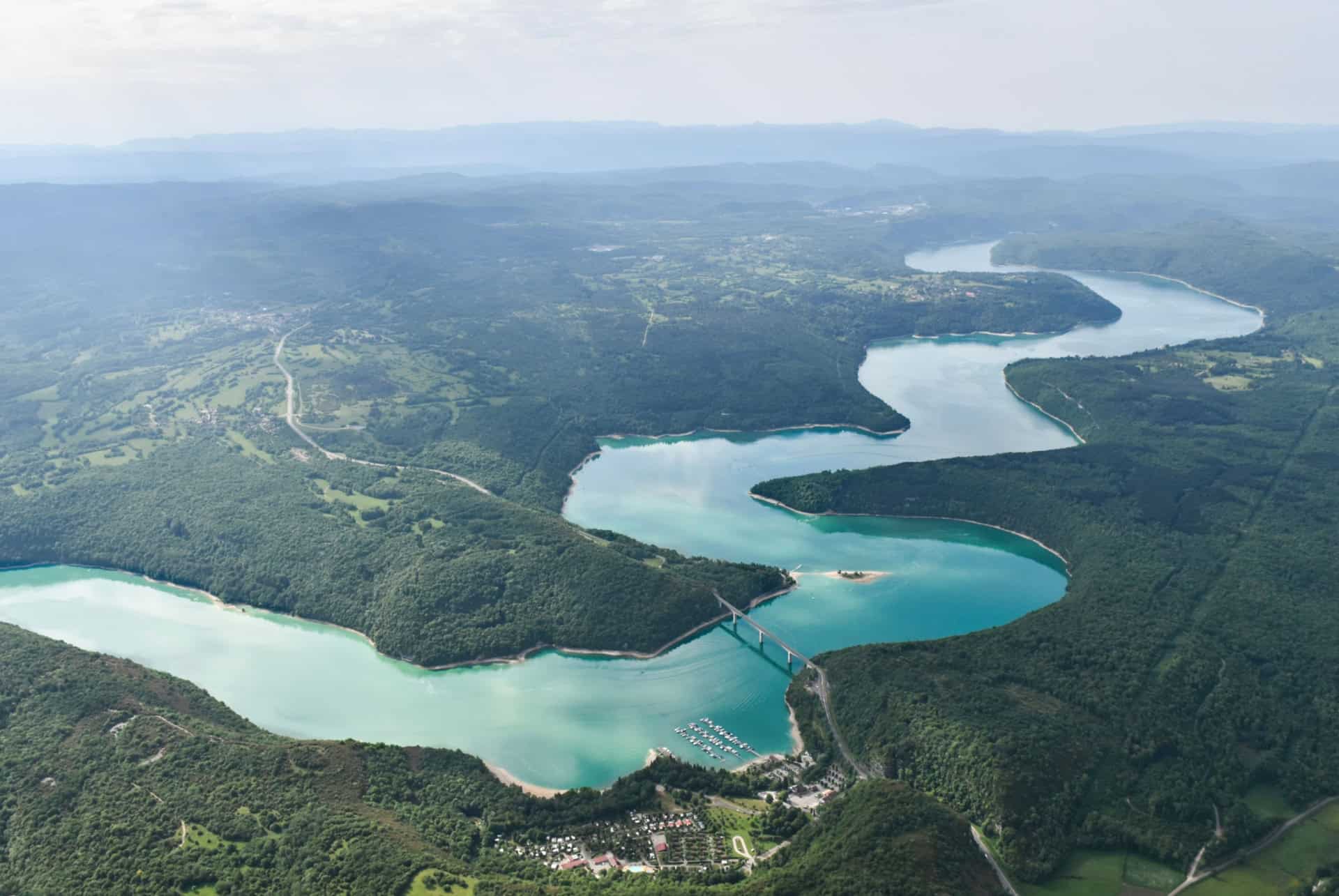 lac de vouglans visiter le jura