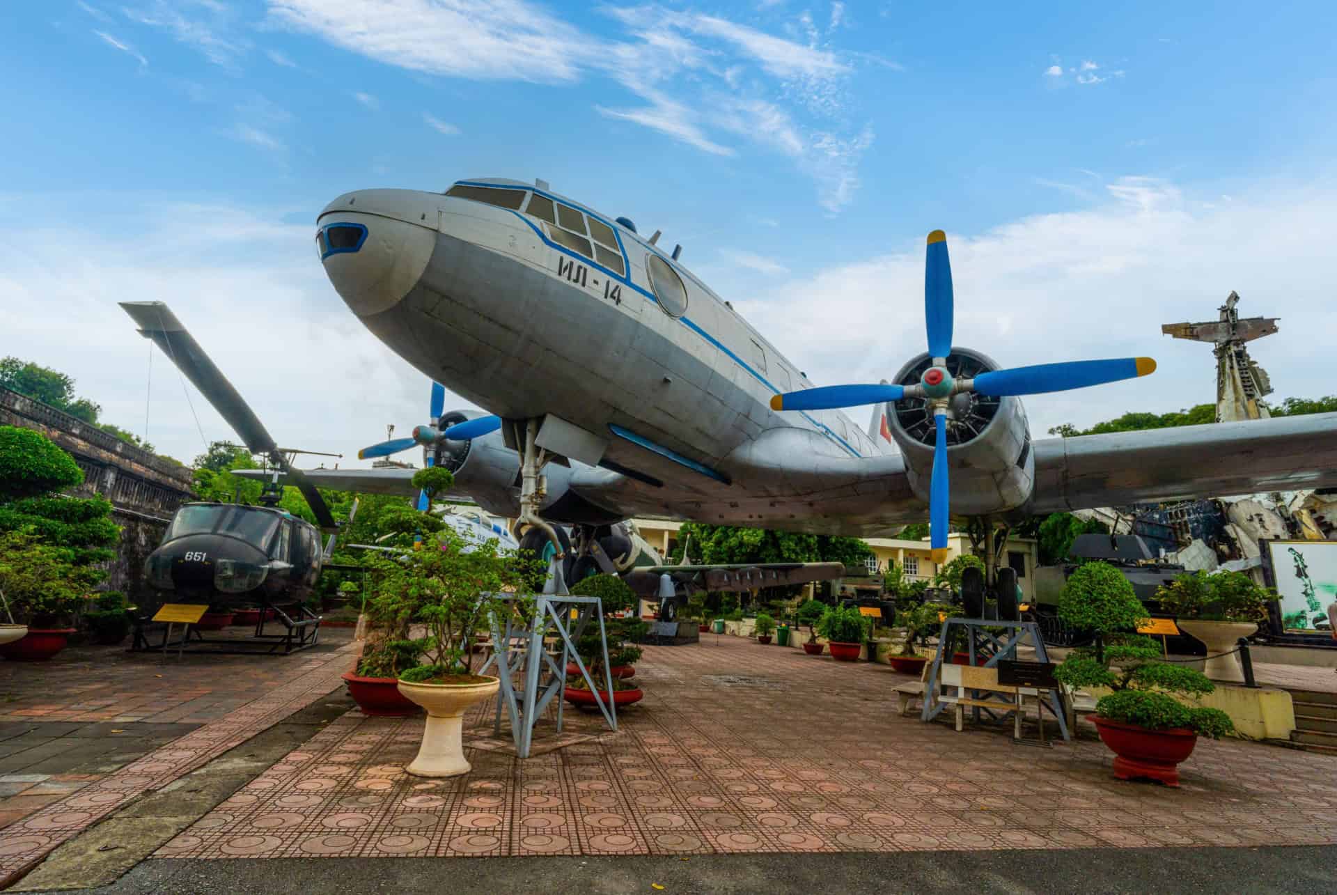 hanoi musee histoire militaire avion